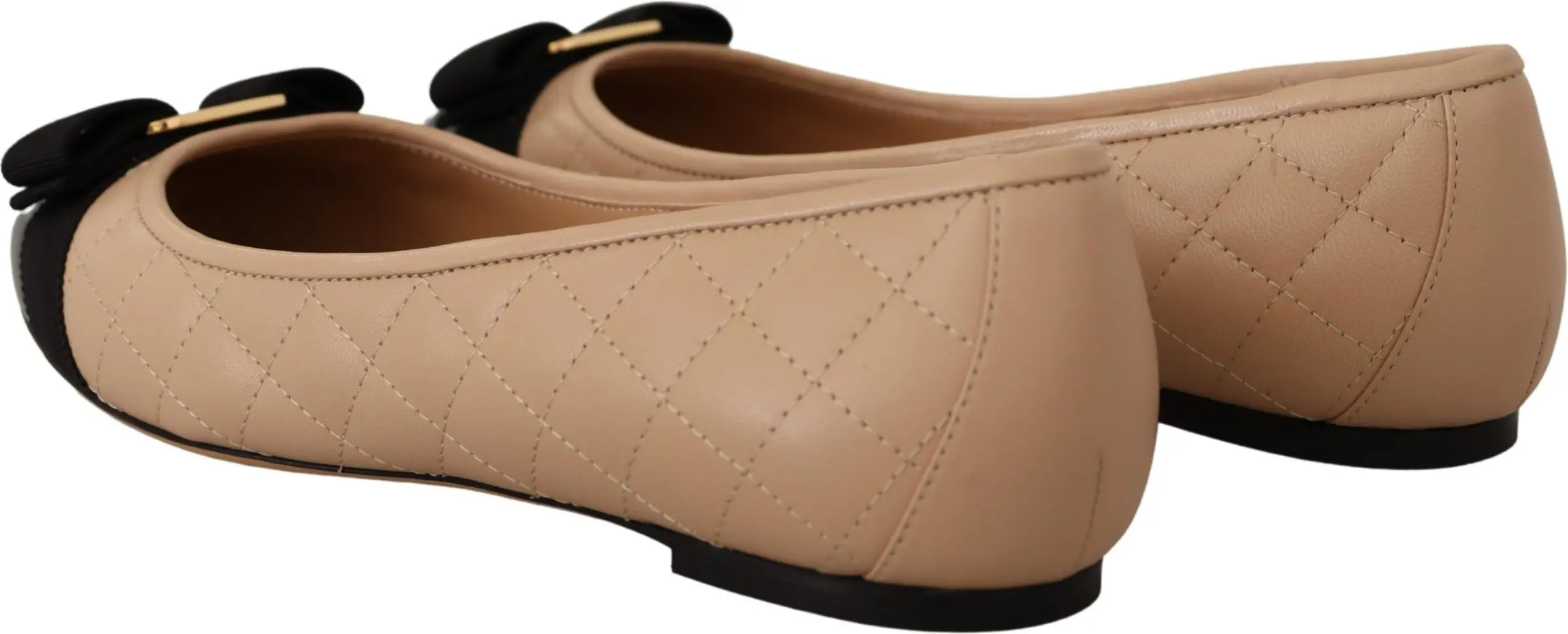 Salvatore Ferragamo Elegante Loafer aus gestepptem Leder