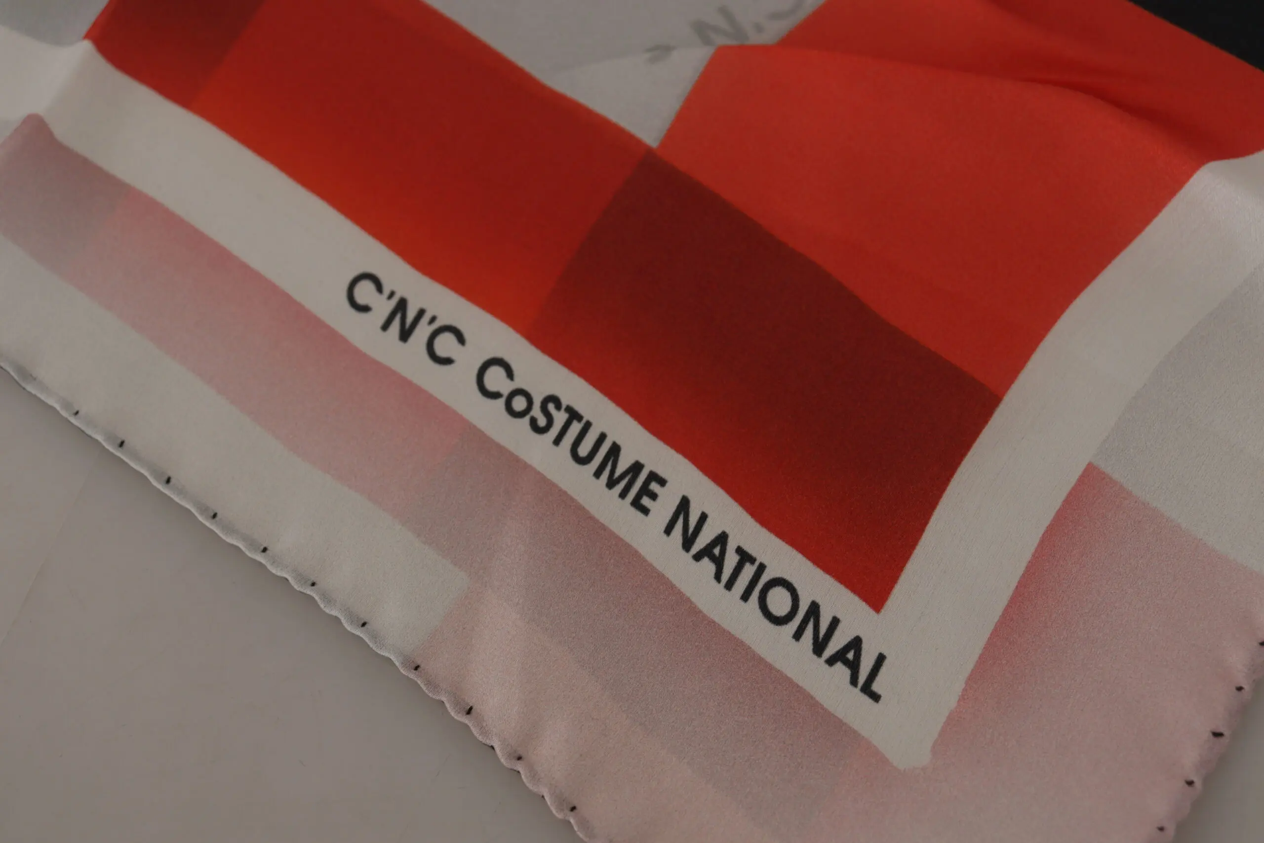 Scarf Costume National Elegant Silk Scarf in Gray Red Checkered